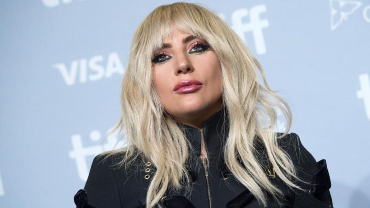 Lady Gaga atiende a la prensa durante una conferencia en el Festival de Cine de Toronto, el pasado 8 de septiembre.-PERIODICO (AP / VALERIE MACON)