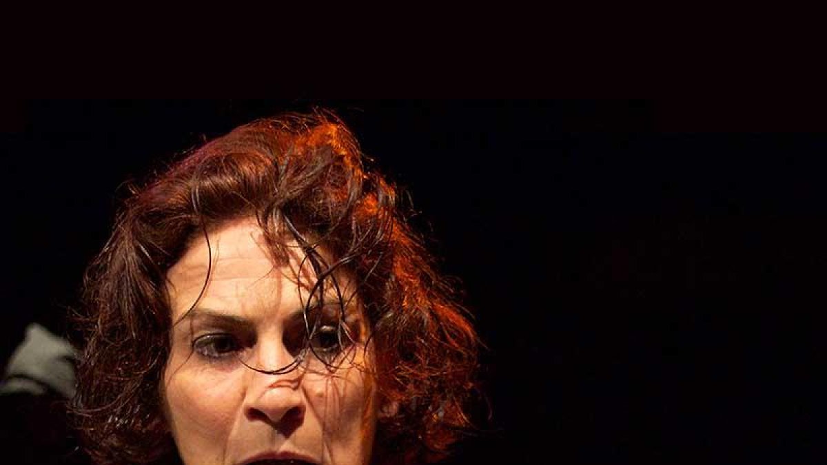 Gema Matarranz, actriz de Histrión Teatro, lleva más de 200 funciones del monólogo de Juana I de Castilla.-