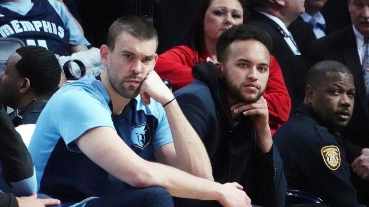 Marc Gasol, en el banquillo de los Grizzlies, en el partido frente a los Bucks de esta semana.-KAREN PULFER (EFE)