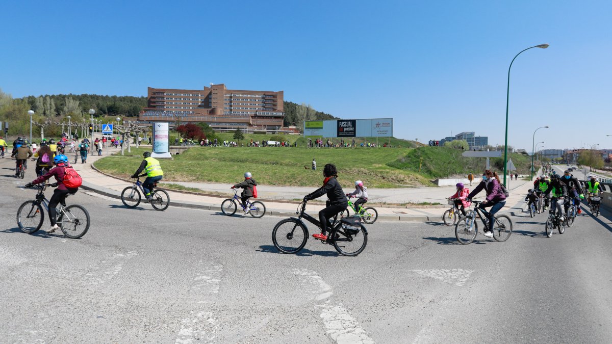 Bicicletada hasta el Divino Vallés. TOMÁS ALONSO
