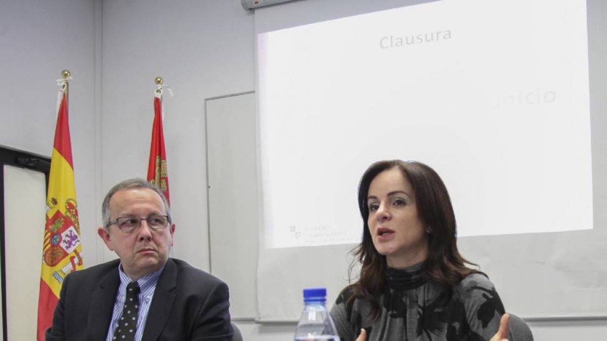 La consejera de Agricultura y Ganadería, Silvia Clemente, clausura la I Jornada de la Comisión Territorial de Coordinación de la Delegación de la Junta en Segovia junto al delegado territorial en Segovia, Javier López Escobar-Ical