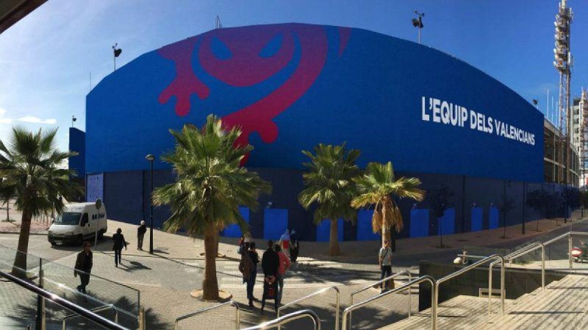 Fachada del campo del Levante.-EL PERIÓDICO