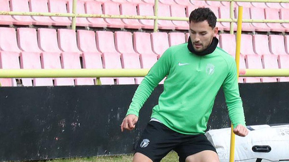 Rubén Lobato realizó ayer su primera sesión de trabajo con el Burgos CF en El Plantío-Burgos CF