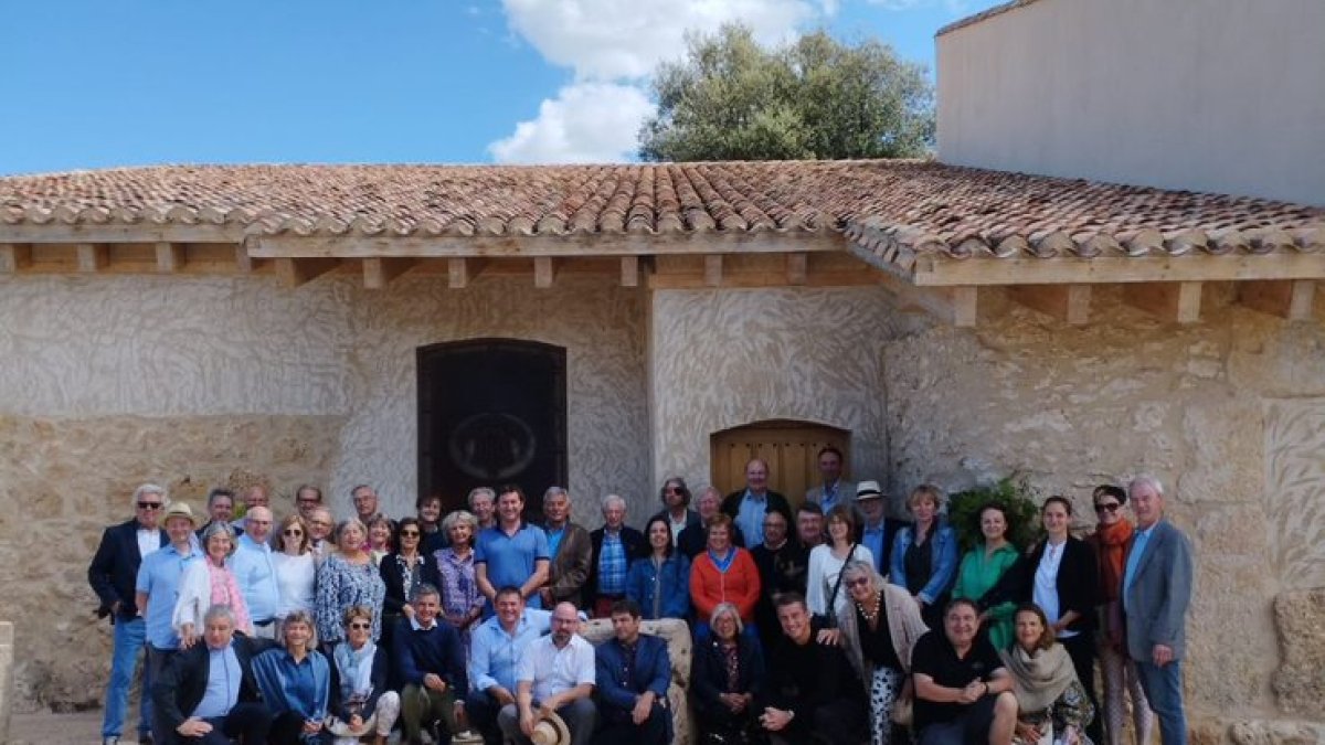 Imagen de representantes de La Académie Internationale du Vin