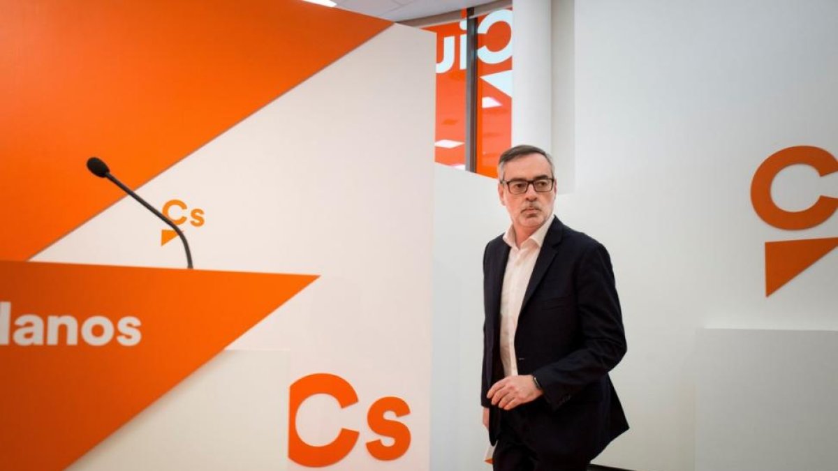 El secretario general de Ciudadanos, Jose Manuel Villegas, en la sede de la formacion.-LUCA PIERGIOVANNI (EFE)