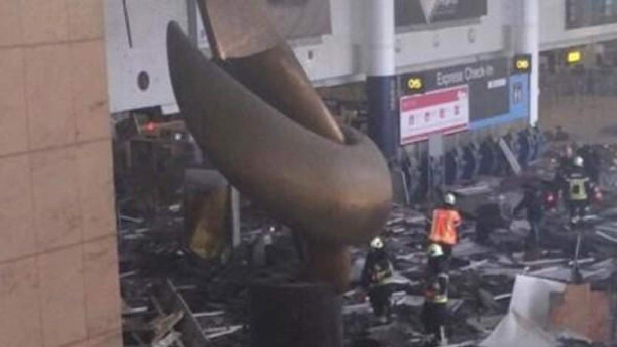 Imágenes de Twitter de los atentados en el aeropuerto Zaventem de Bruselas.-TWITTER