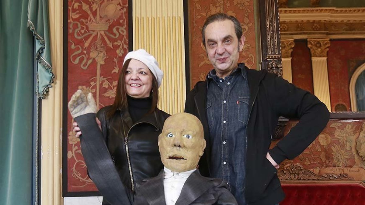 Presentación de 'La sumisión y el porvenir está en los huevos' de Morfeo Teatro. / RAÚL G. OCHOA