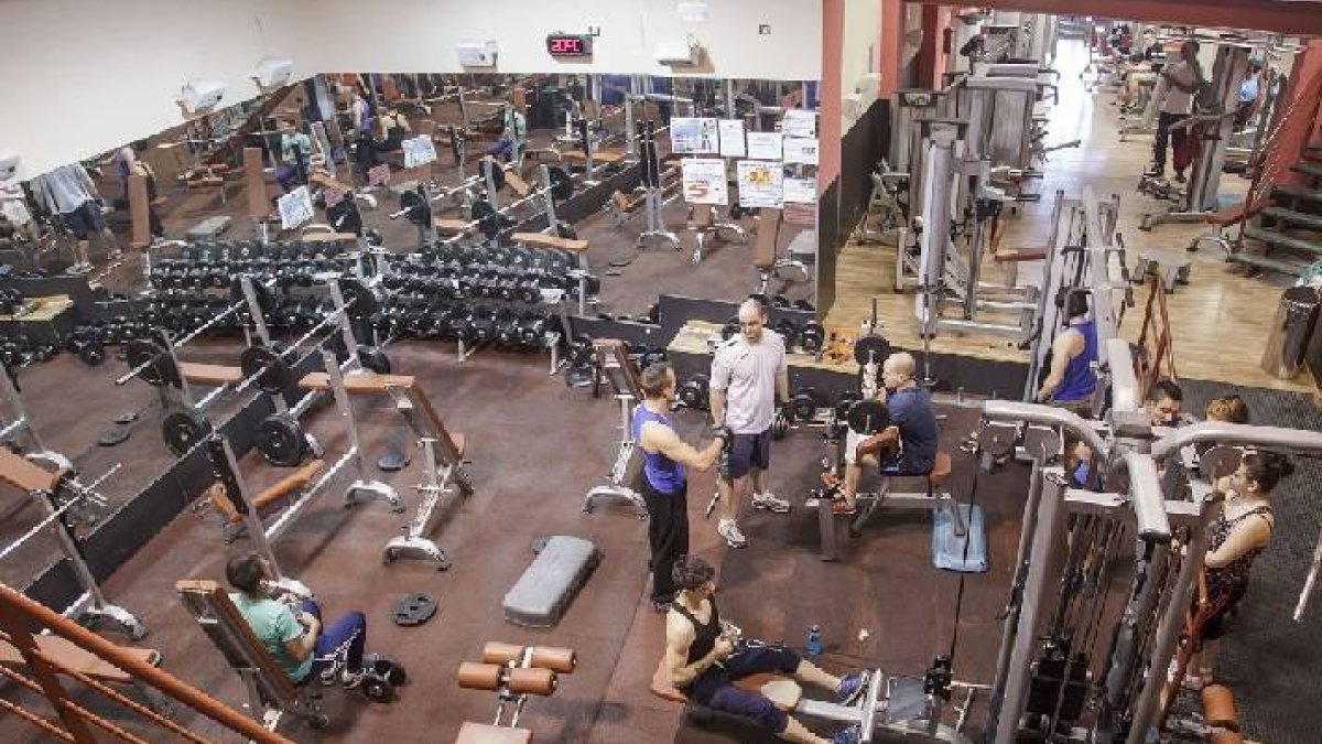 El Plan Uno da acceso a todo el gimnasio desde la sala fitnes de la foto a la piscina o la sauna.-SANTI OTERO