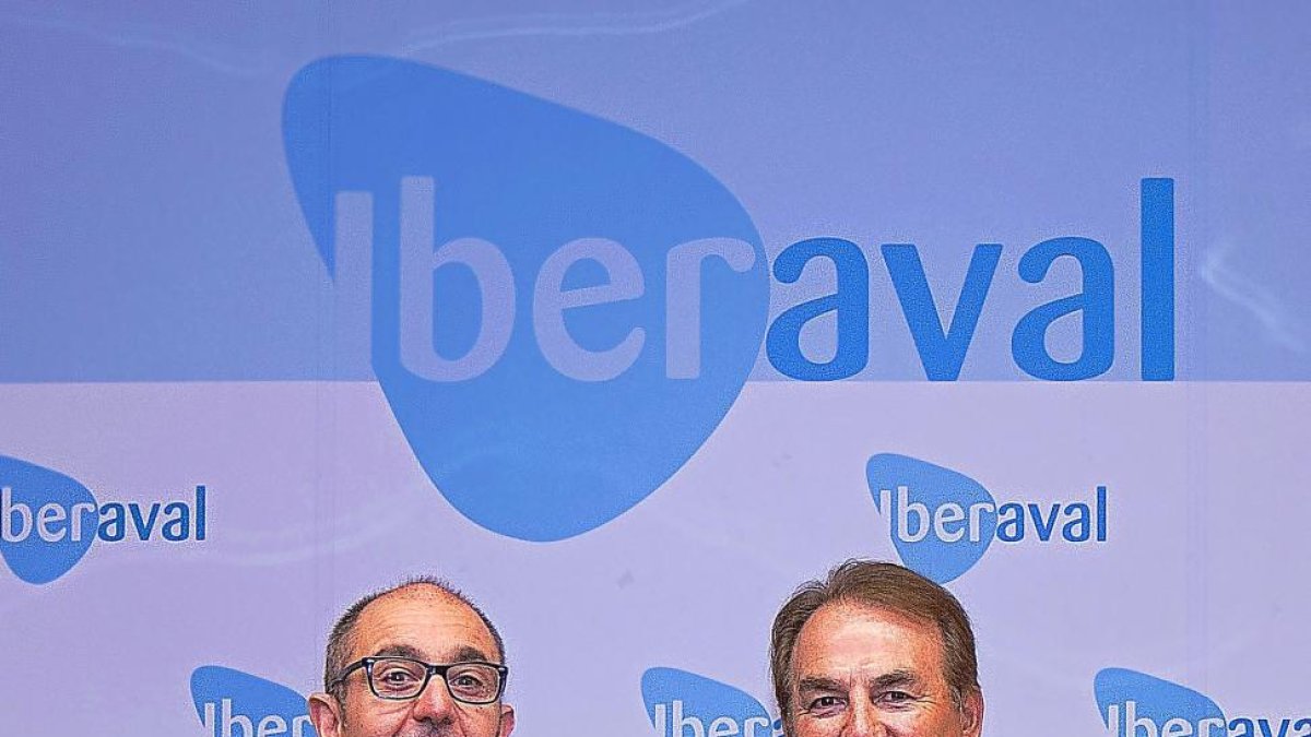 El director de Iberaval, Pedro Pisonero, y el presidente de la Cámara, D. J. Salazar.-ICAL