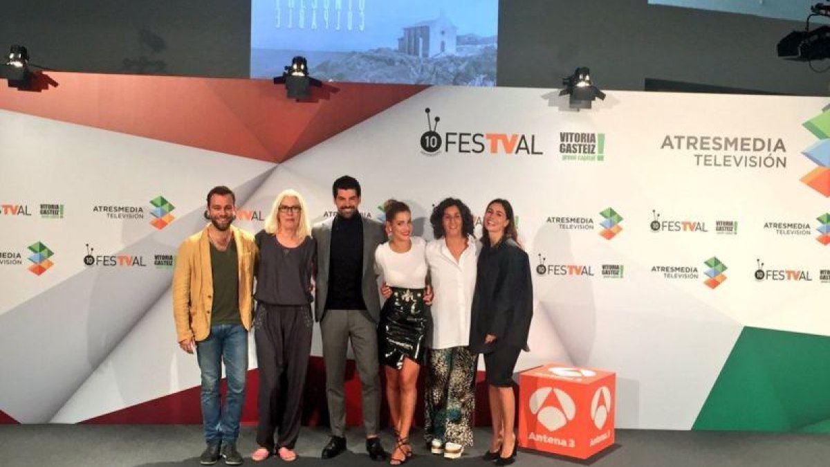 Los protagonistas de Presunto culpable en la presentación de la serie en el FesTVal.-TWITTER (@ATRESMEDIACOM)