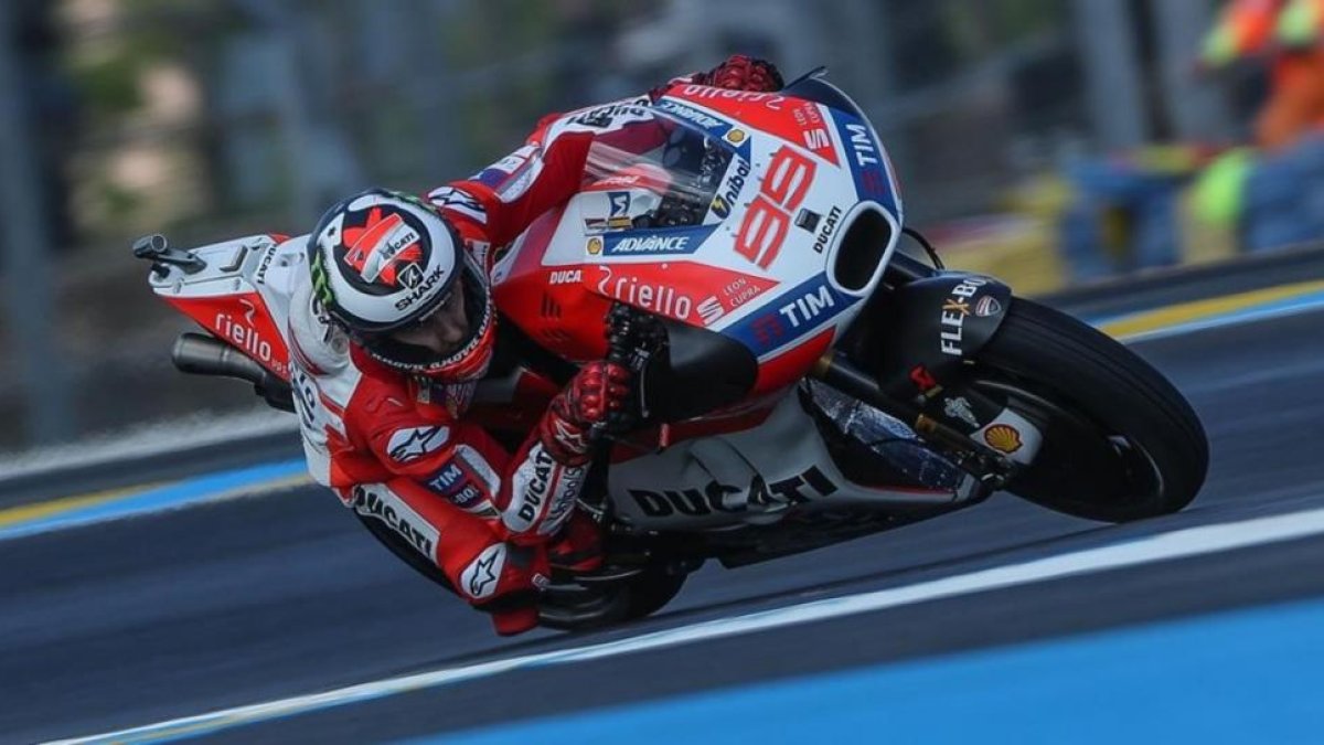 Jorge Lorenzo (Ducati), en los ensayos de ayer en Le Mans.-