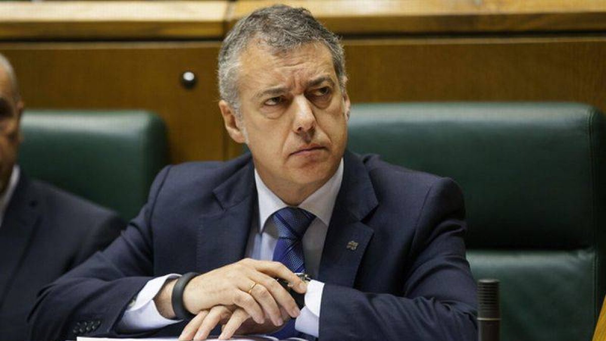 El lendakari, Iñigo Urkullu, en el Parlamento vasco.-Foto: EFE / DAVID AGUILAR