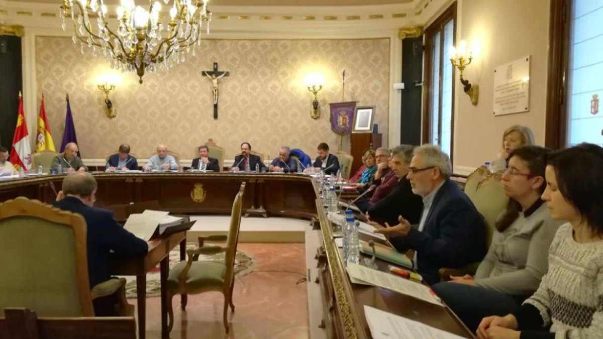 Imagina -a la derecha- logró que el trabajo temporero en la provincia sea una cuestión a tratar en profundidad.-ECB