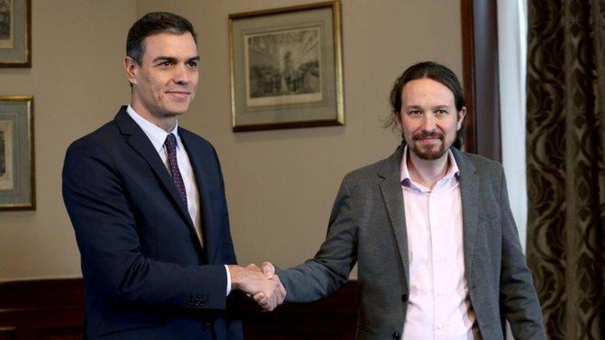 Sánchez e Iglesias, antes de la firma del preacuerdo.-DAVID CASTRO