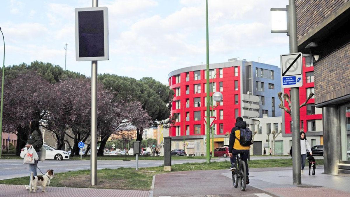 Imagen del contador de bicicletas de la glorieta de Bilbao.-ISRAEL L. MURILLO