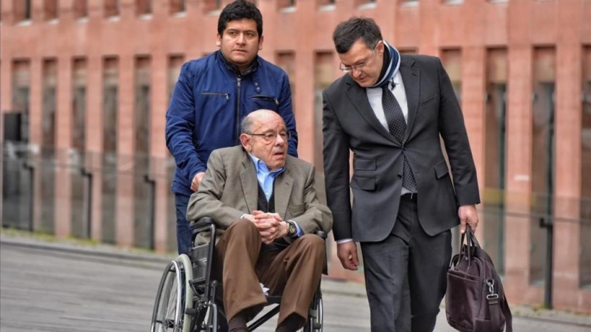 Félix Millet, entrado este viernes, a la Ciutat de la Justícia de Barcelona, donde se celebra el juicio por el saqueo del Palau de la Música.-FERRAN SENDRA