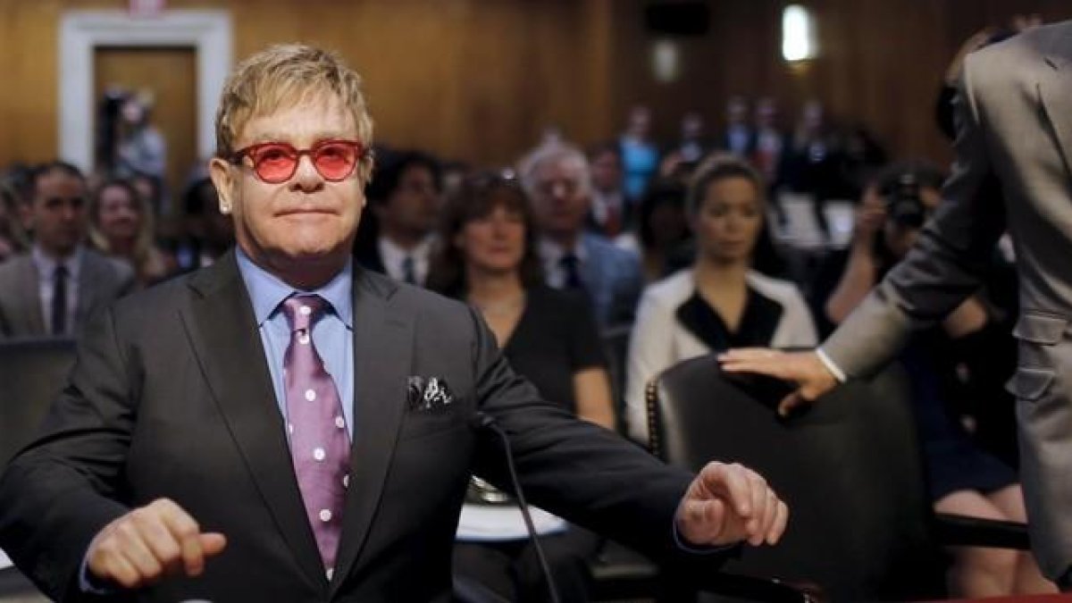 Elton John.-REUTERS / CARLOS BARRIA