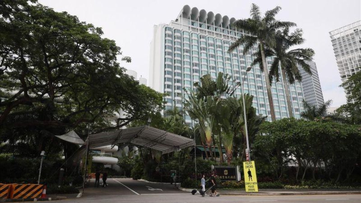 Hotel Shangri-La de Singapur, sede de la histórica cumbre entre Trump y Kim Jong-un, ayer.-EFE / WALLACE WOON