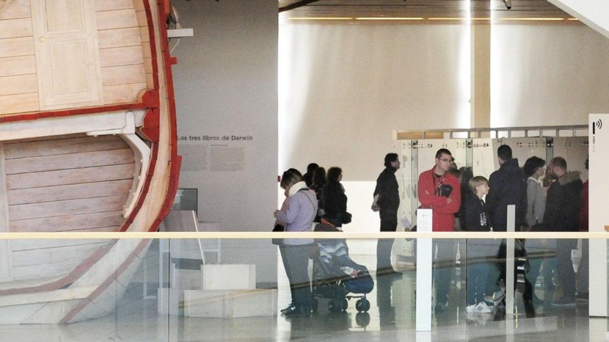 Solo en la mañana de ayer más de 400 personas se pasaron por el Museo de la Evolución Humana.-ISRAEL L. MURILLO