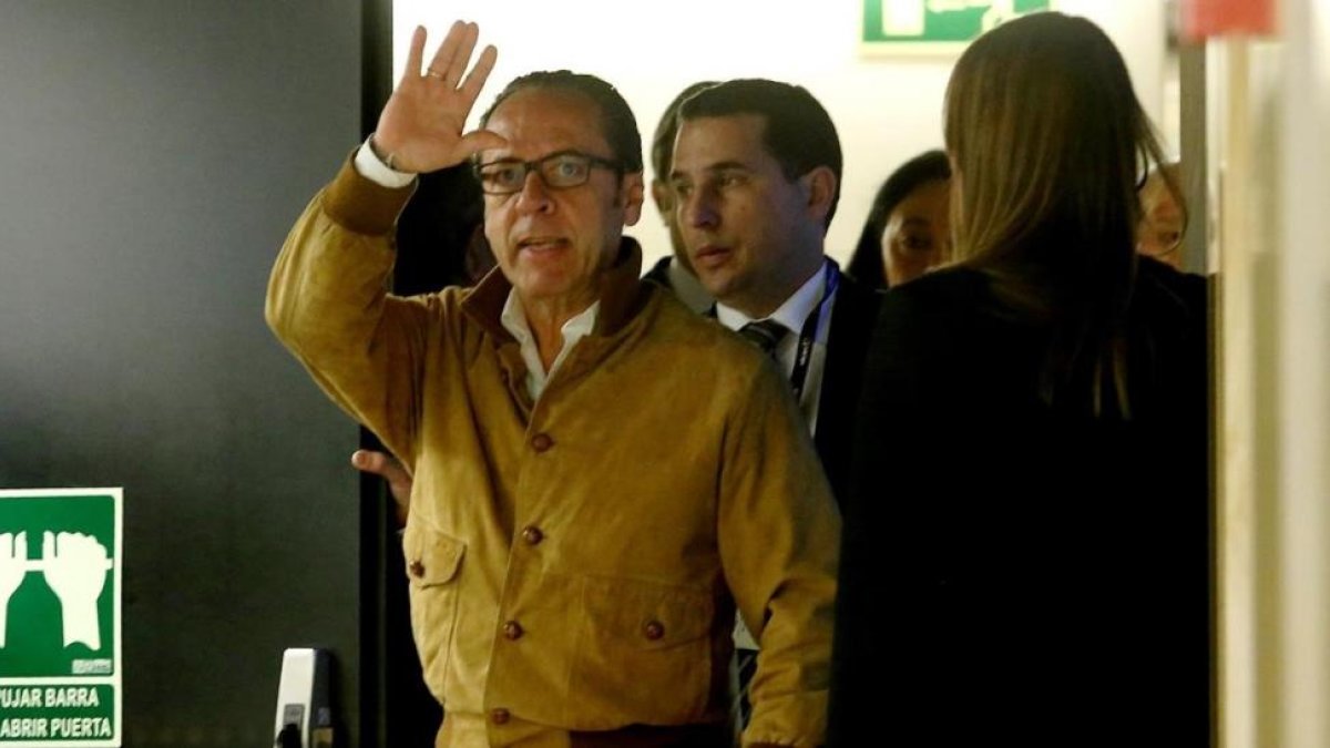Álvaro Pérez Alonso, más conocido como El Bigotes, ante la comisión sobre la financiación irregular del PP.-/ JUAN MANUEL PRATS