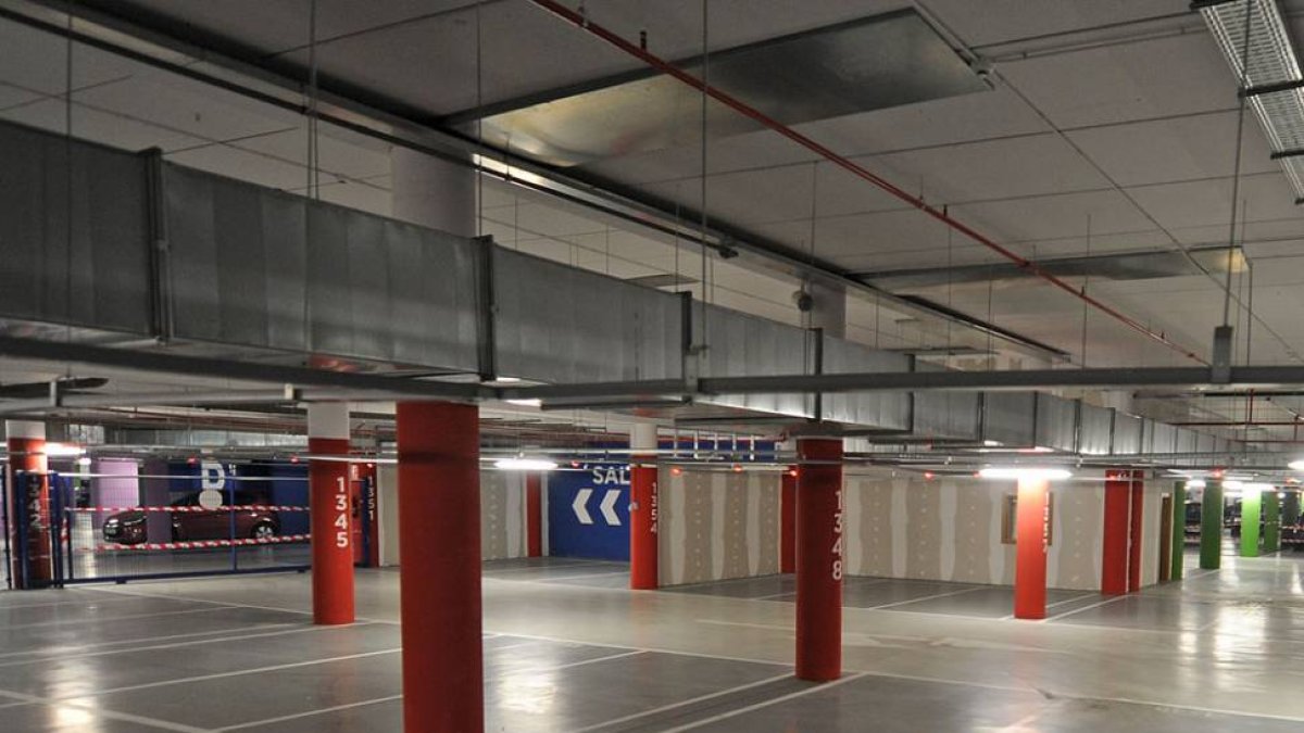 Las plazas se encuentran en la primera planta del parking del MEH.-I. L. M.
