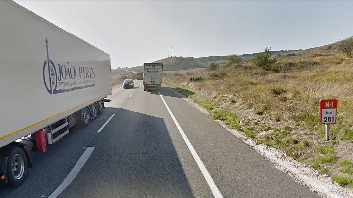Entorno del puerto de la Brújula donde propone el PP abrir un acceso a la autopista.-ECB