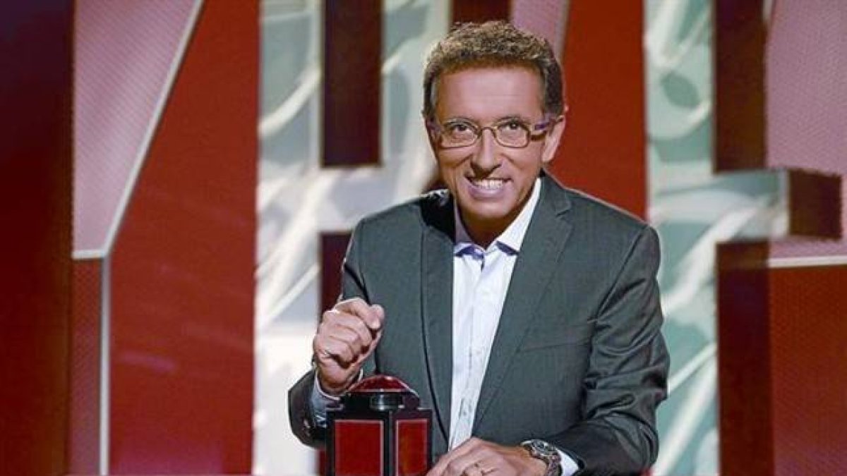El presentador Jordi Hurtado, durante la grabación del concurso 'Saber y ganar'.-Foto: TVE