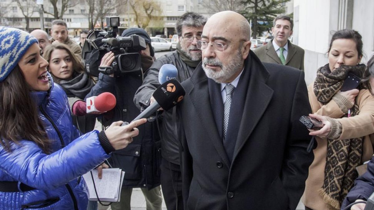 José María Arribas Moral llega a los juzgados para declarar en enero de 2015.-SANTI OTERO