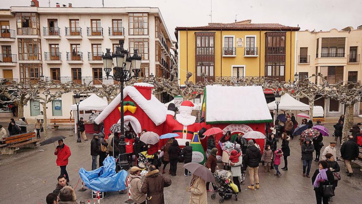 La Plaza Mayor de la ciudad acogerá el arranque de los eventos de la Navidad.-G. G.