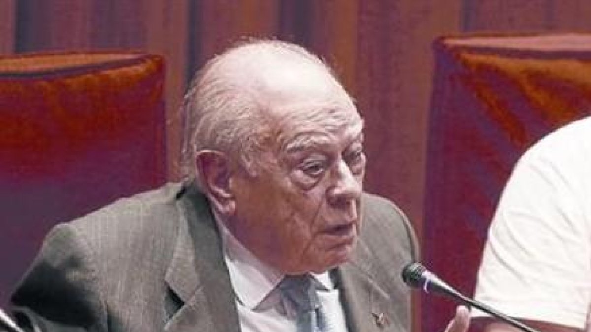Jordi Pujol en la comparecencia ante la comisión del Parlament.-