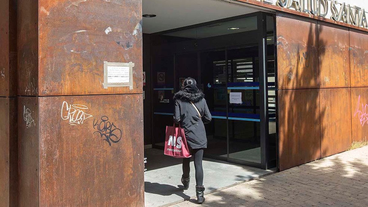 Uno de los pacientes fallecidos estaba adscrito al Centro de Salud de Santa Clara. / RAÚL G. OCHOA