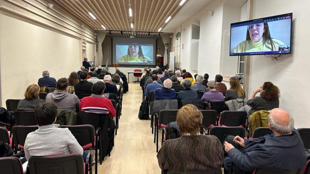 Un nutrido grupo de fieles se juntaran el Seminario San José para debatir sobre la sinodalidad en la Iglesia. DIÓCESIS