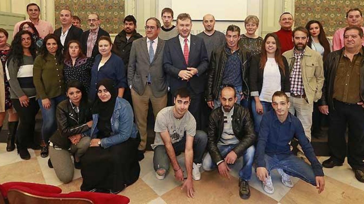 Imagen de los participantes en el Plan de Empleo, en la entrega de los diplomas.-RAÚL G. OCHOA