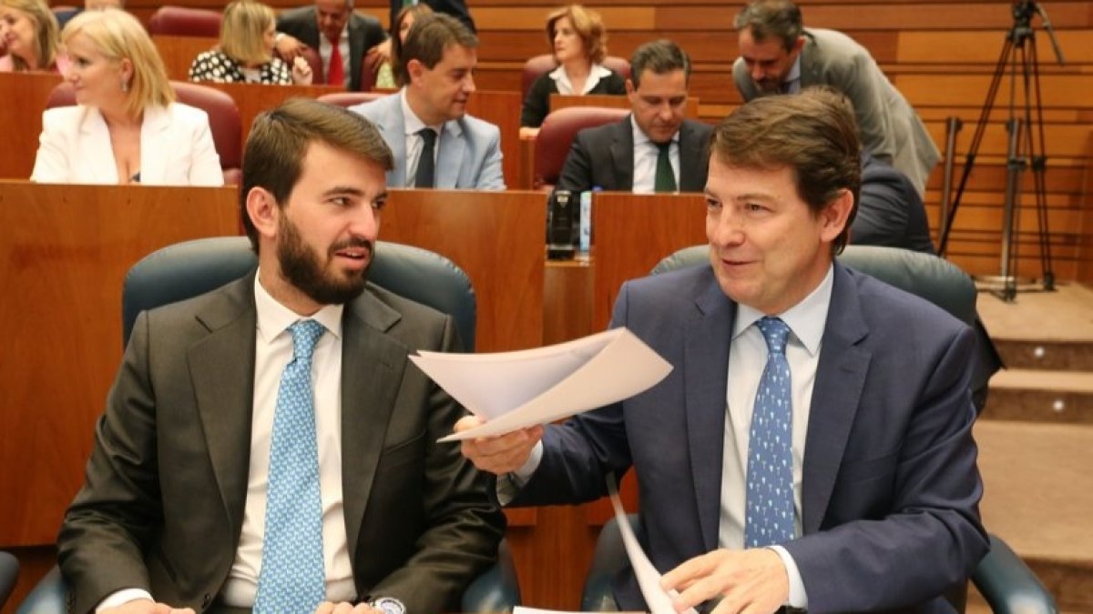 El presidente de la Junta, Alfonso Fernández Mañueco y el vicepresidente, Juan García-Gallardo. Ical