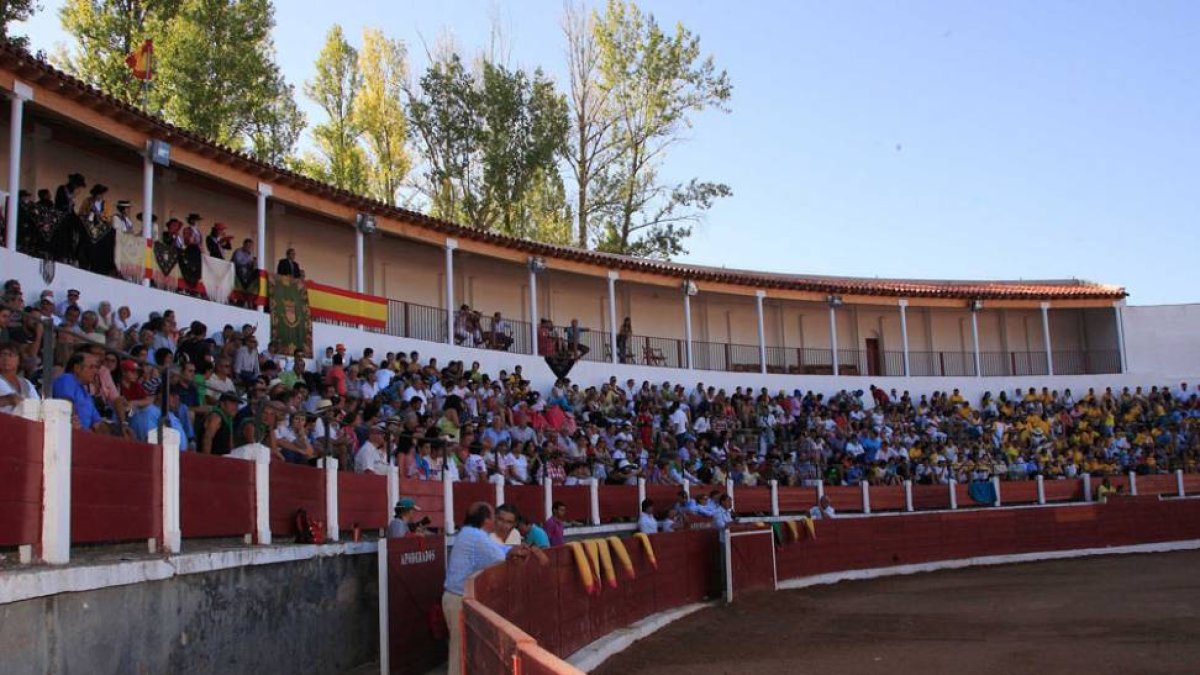 Plaza de toros de Briviesca.-ECB