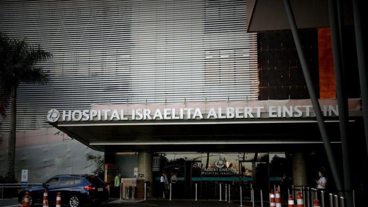 El presidente de Brasil Jair Bolsonaro ingreso en un hospital de Sao Paulo.-EFE