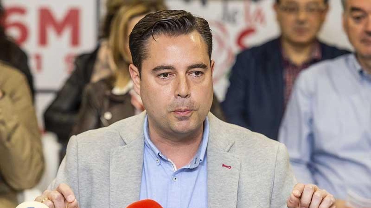 De la rosa desveló el jueves algunas de las claves de su programa electoral.-ISRAEL L. MURILLO
