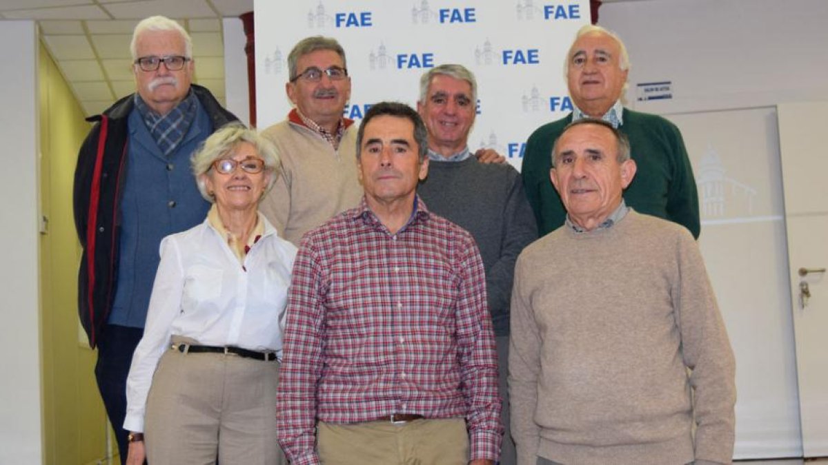 Josefa García, Ángel Santodomingo, Francisco y, arriba, José Antonio Larrañaga, José Manuel Cantera, (coordinador), Pedro Sáiz de Baranda y Jesús López-ECB