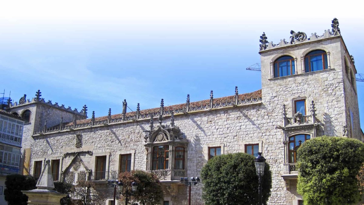 Casa del Cordón, palacio de los Condestables de Castilla.