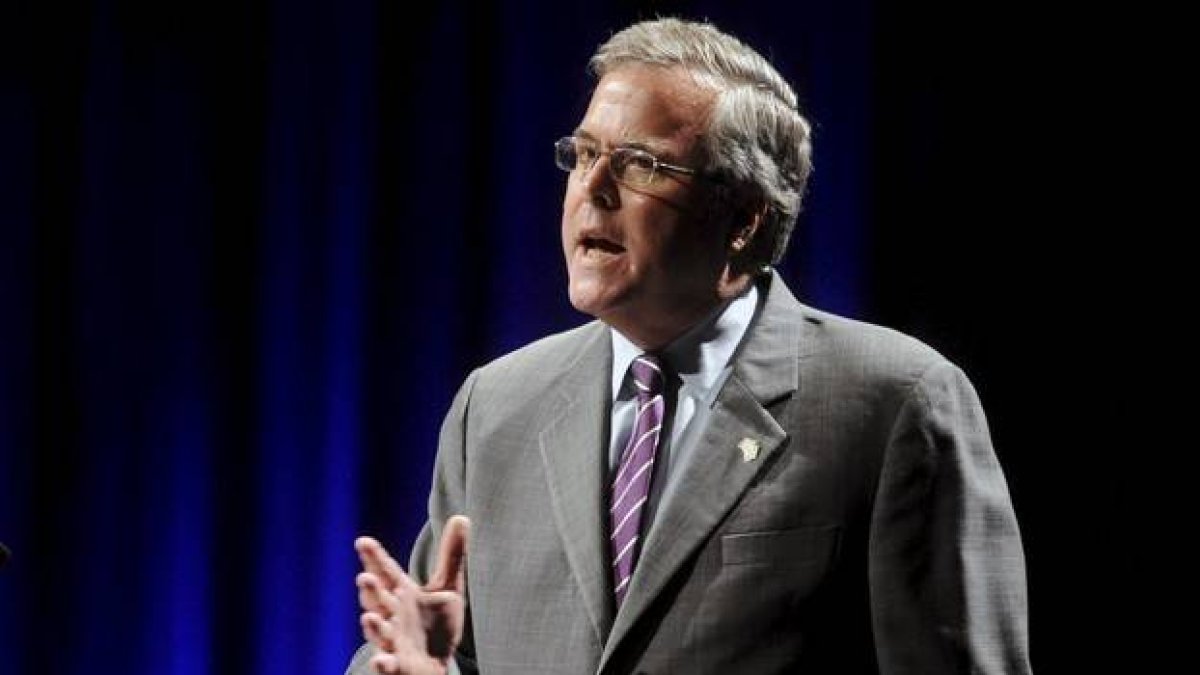 Jeb Bush se dirige a la comunidad latina en un evento en Florida, el 2012.-Foto:   REUTERS / David Manning