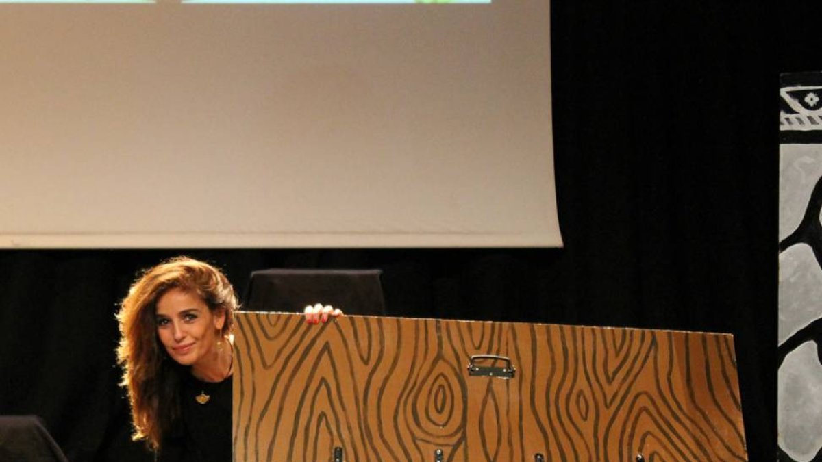 Blanca Marsillach aparece en la escenografía del montaje, aunque en esta ocasión no sale a las tablas.-