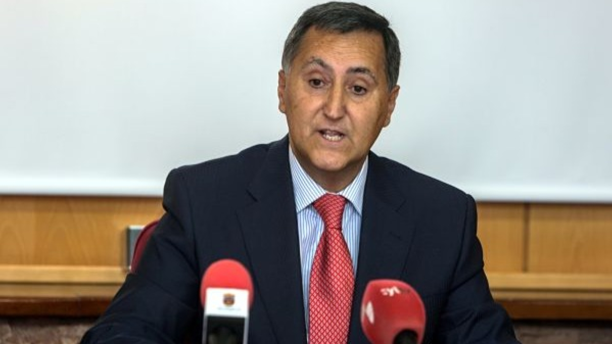 Santiago Bello, reelegido como decano de la Facultad de Derecho de Burgos, cargo que ocupa desde 2016. UBU