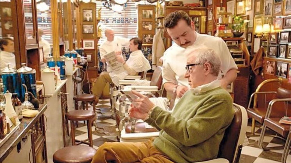 Woody Allen, en una imagen de 'Crisis in six scenes'.-