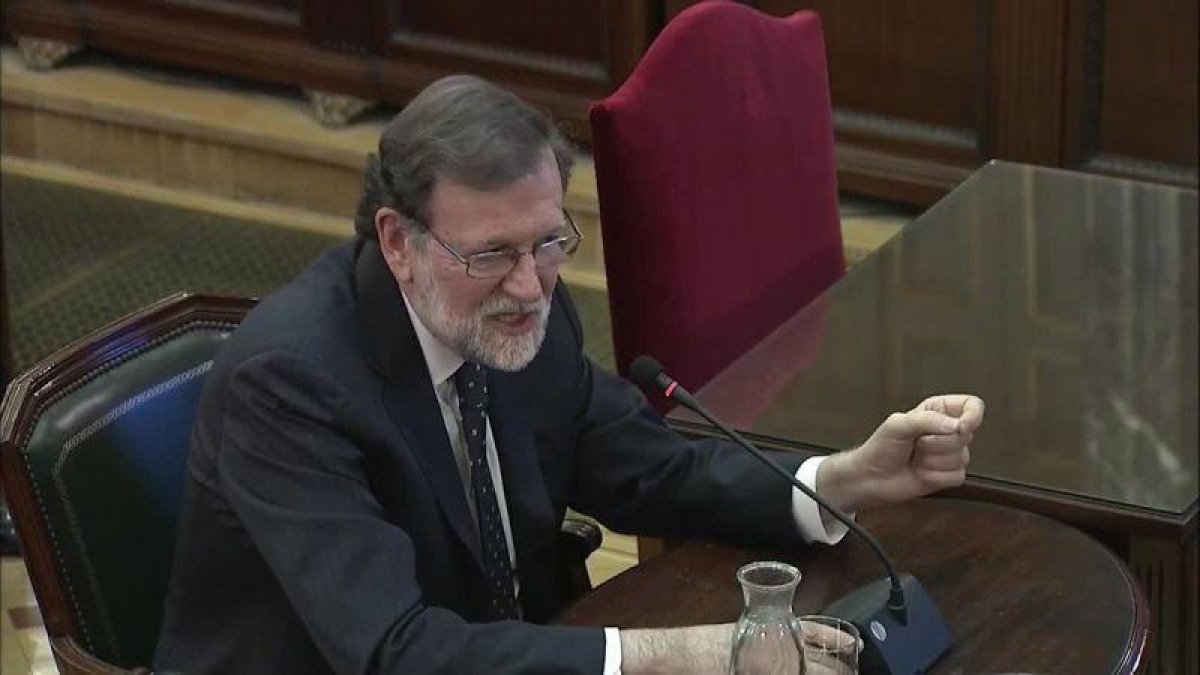 El expresidente del Gobierno Mariano Rajoy ha defendido que las autoridades de la Generalitat eran plenamente conscientes de que no iba a autorizar un referéndum para liquidar la soberanía nacional ni la unidad de España.-EFE