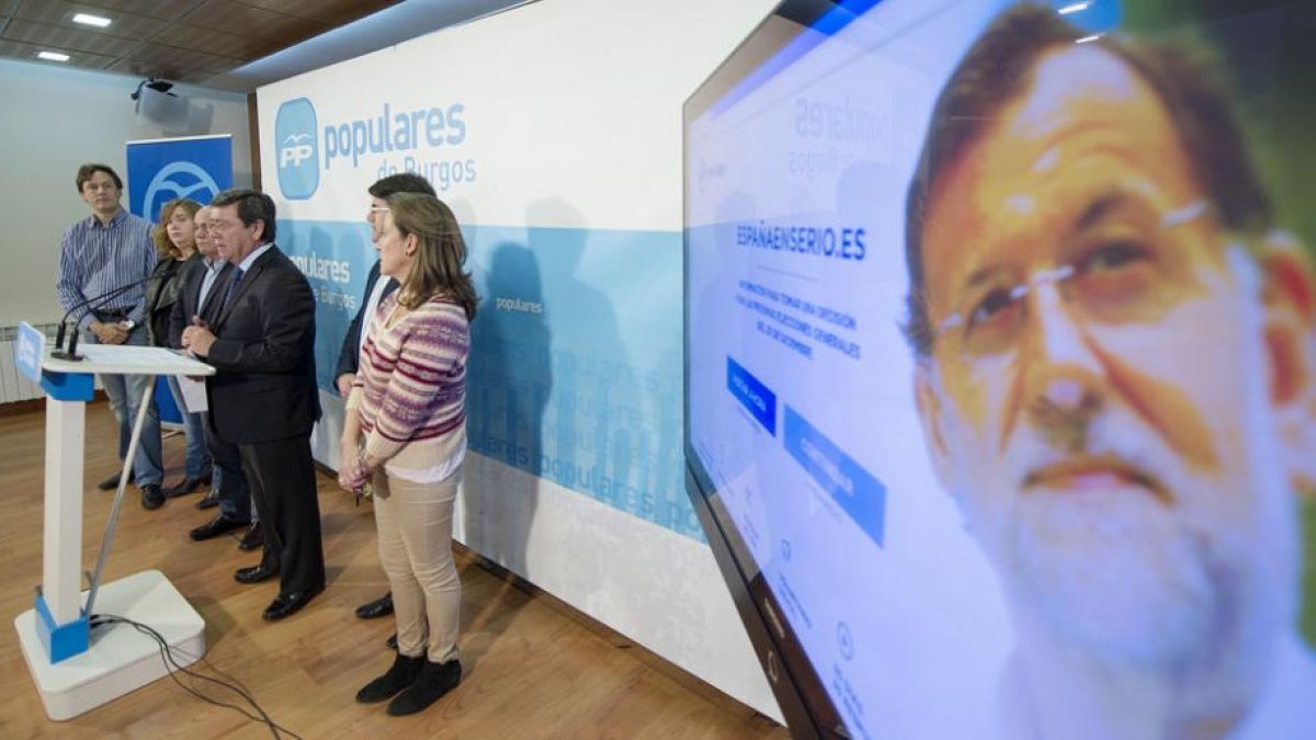 El presidente del PP en la provincia de Burgos, César Rico, presentó ayer actos de la campaña junto a varios de los candidatos.-ISRAEL L. MURILLO
