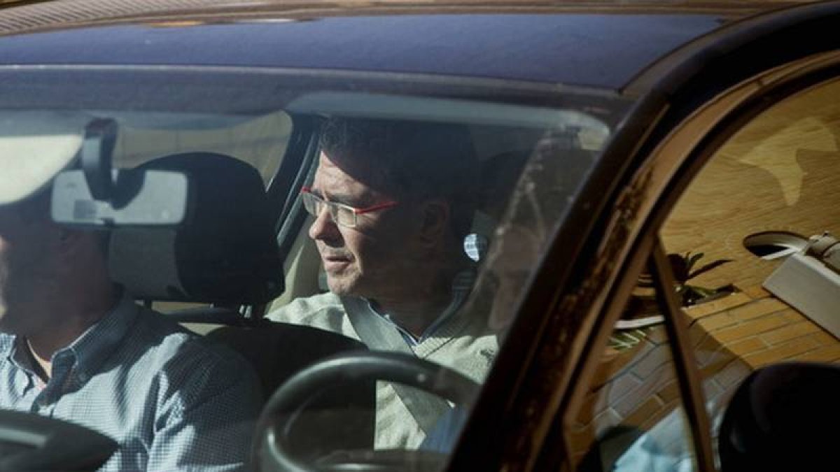 El exconsejero de Presidencia de la Comunidad de Madrid Francisco Granados, el 27 de octubre pasado, cuando fue arrestado, en el marco de la operación Púnica.-Foto: EFE
