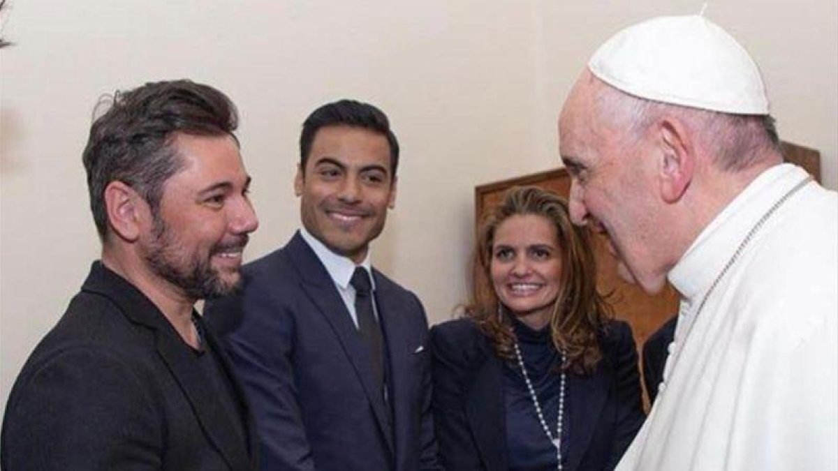 Miguel Poveda, con el Papa.-INSTAGRAM