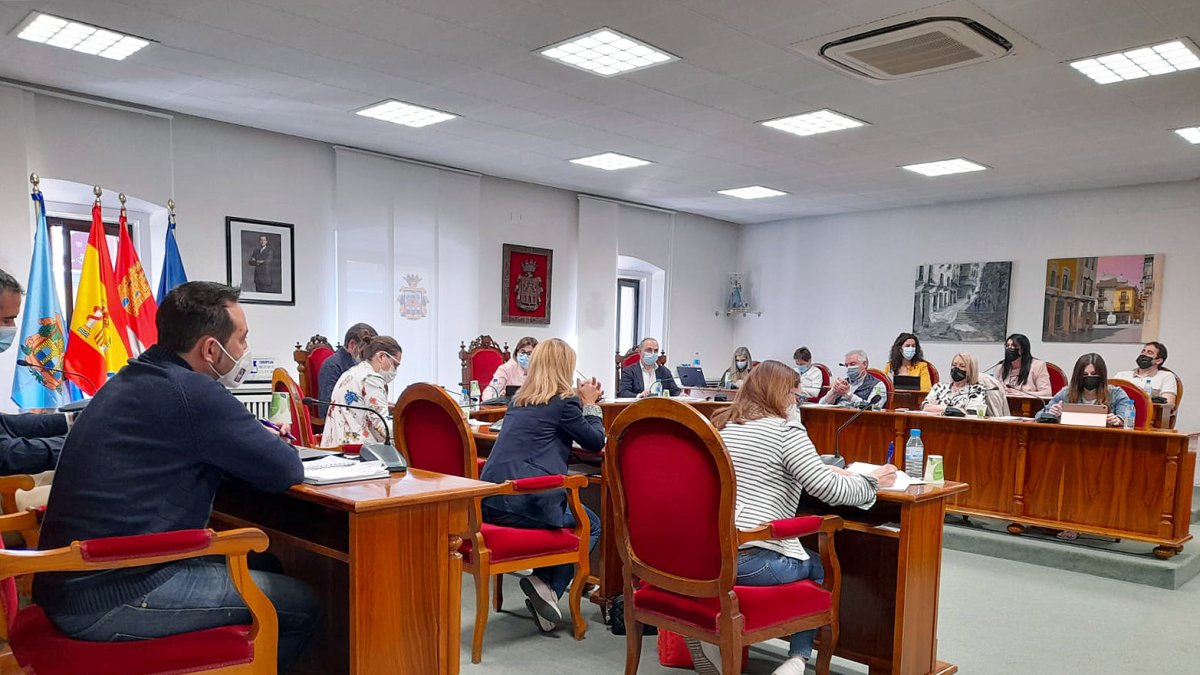 Imagen del pleno celebrado ayer en Aranda de Duero. L.VELÁZQUEZ