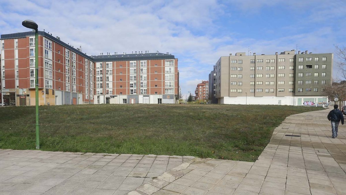 Solar donde se ubicará el Centro Civico Oeste. RAÚL G. OCHOA