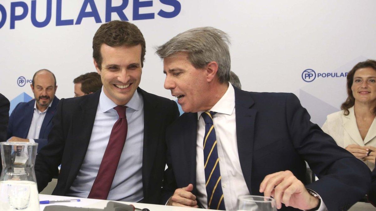 El presidente del PP, Pablo Casado, junto al presidente de la Comunidad, Ángel Garrido-DAVID CASTRO